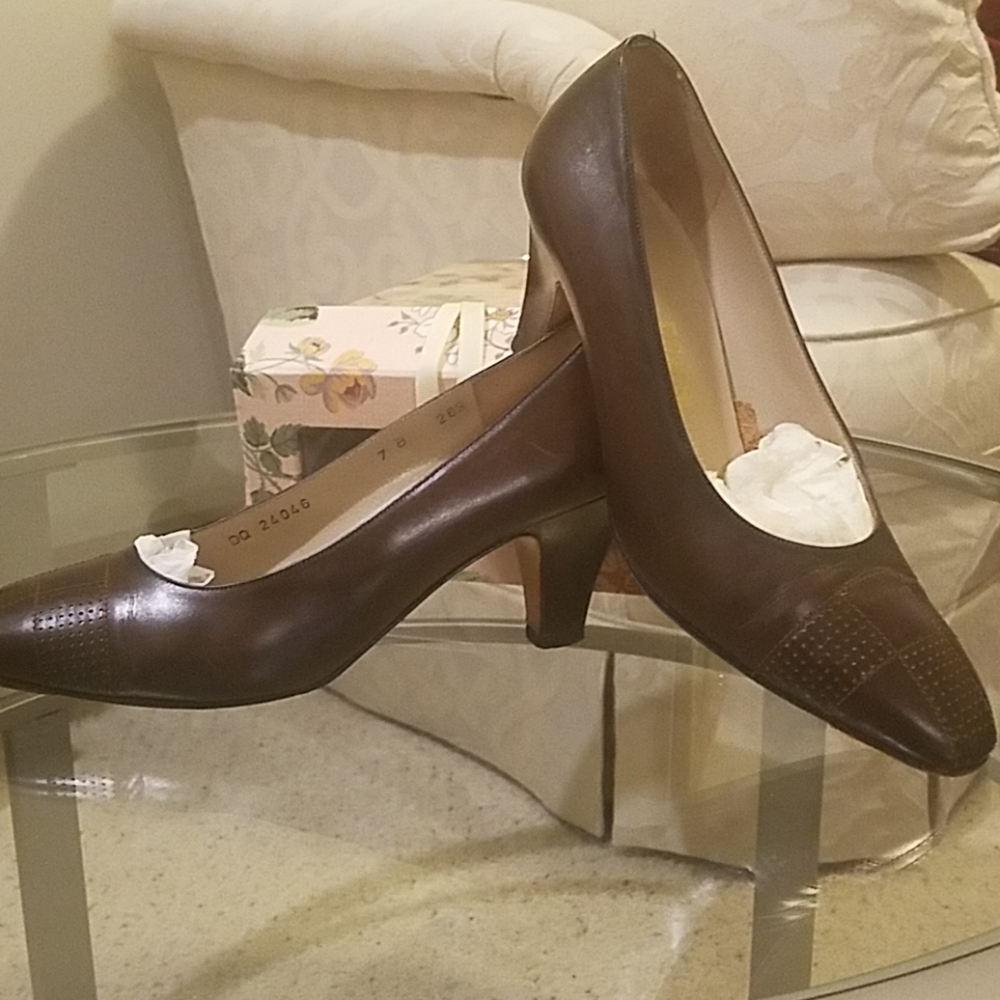 Authentic Vintage Ferragamo Pumps